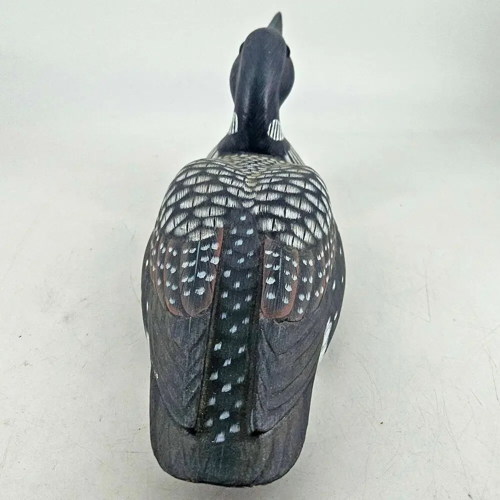 Vintage carved wood Hand Painted Common Loon Figurine w glass eyes - Picture 4 of 5